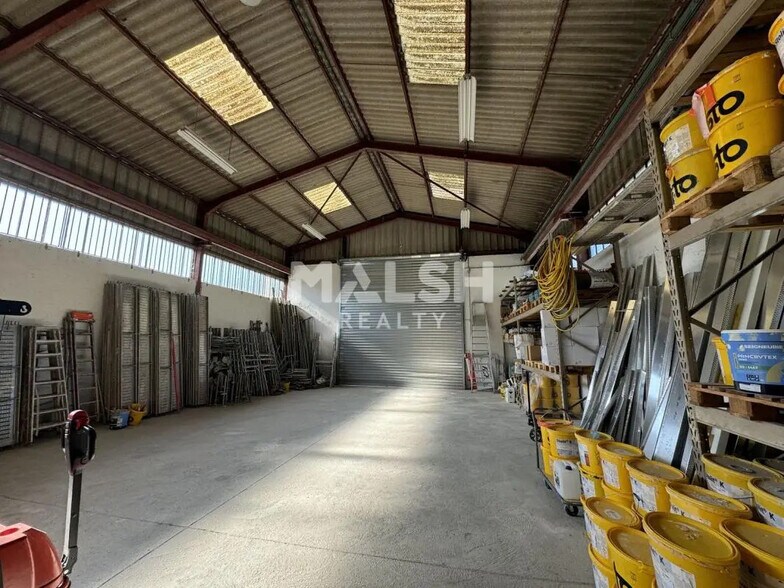 Local d'activités dans Saint-Étienne à vendre - Photo de l’immeuble – Image 2 sur 4