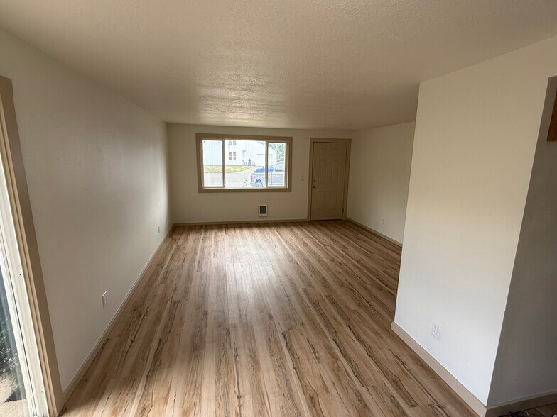 4561 Chippewa Ct SE, Salem, OR à vendre - Photo de l’immeuble – Image 2 sur 11