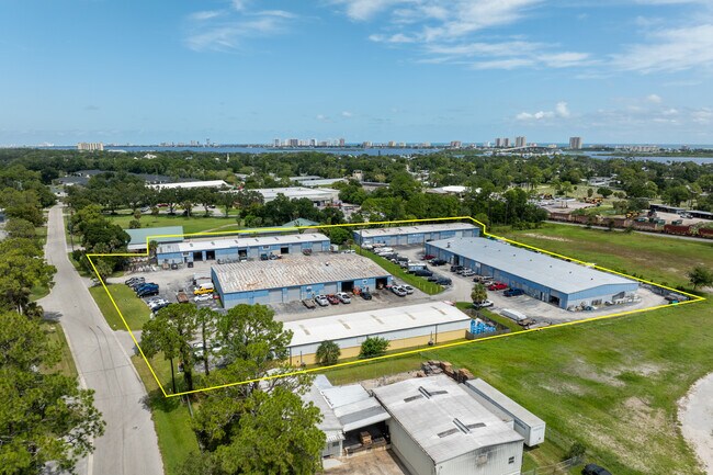 Plus de détails pour 600 Oak Pl, Port Orange, FL - Industriel/Logistique à louer