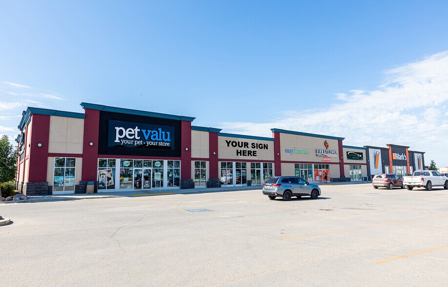 2450 Saskatchewan Av W, Portage La Prairie, MB à louer - Photo de l’immeuble – Image 2 sur 5