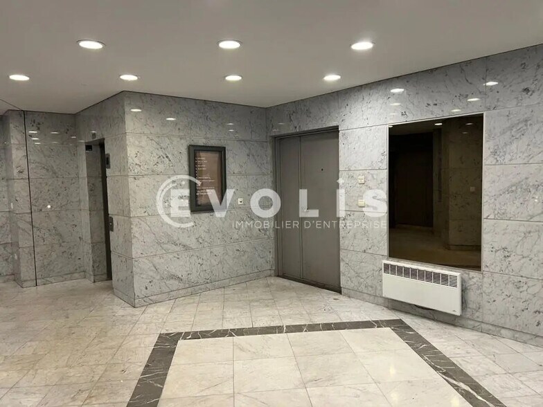Bureau dans Paris à louer - Hall d’entrée – Image 2 sur 4