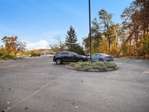 7209 Engle Rd, Fort Wayne, IN à louer Photo de l’immeuble– Image 2 sur 29