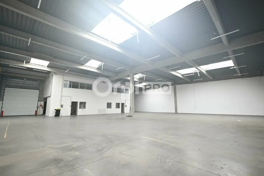 5 Rue Jacques Tati, Vaulx-en-Velin à louer - Photo de l’immeuble – Image 2 sur 11