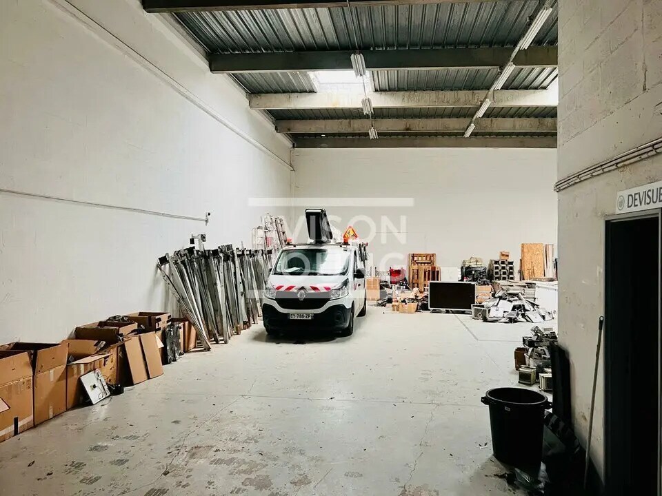 Local d’activités dans à louer Photo intérieure– Image 1 sur 7