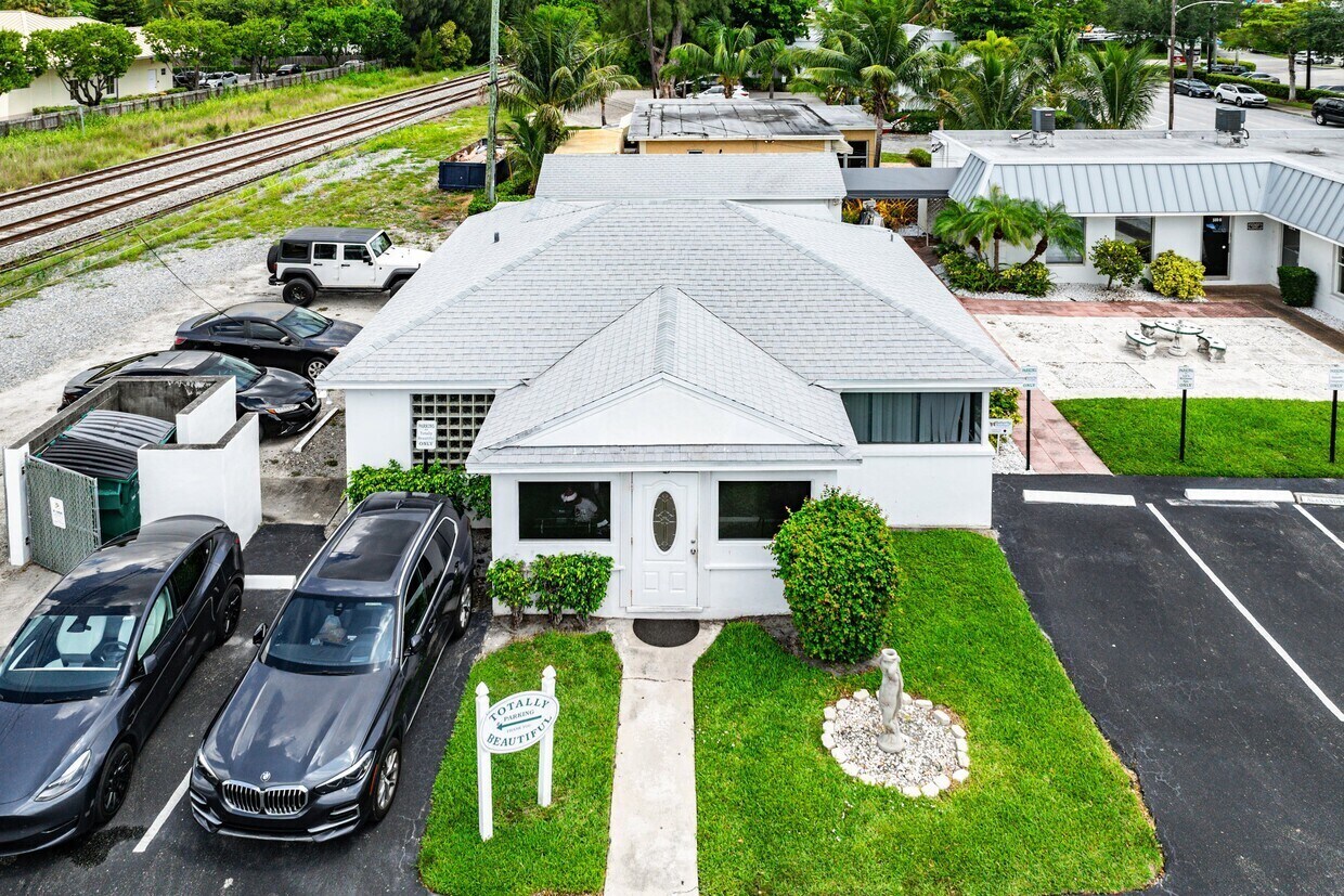 506 NE 5th Ave, Delray Beach, FL à vendre Photo principale– Image 1 sur 2