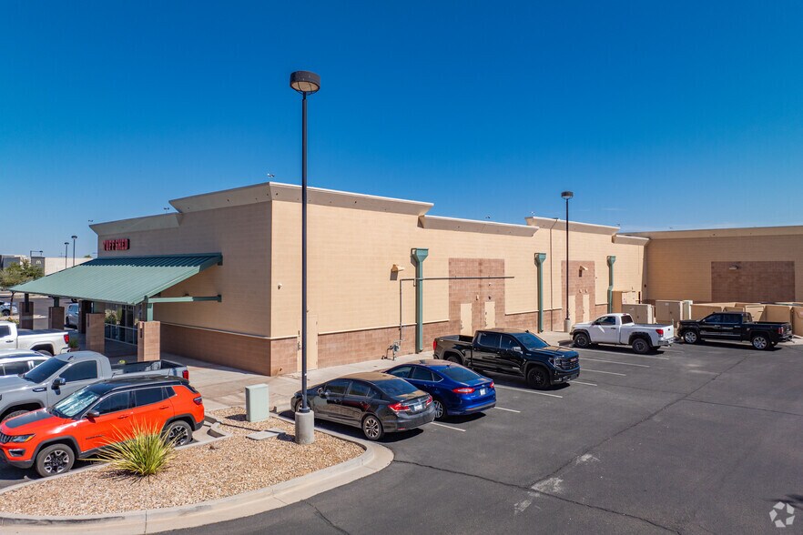610-650 N Estrella Pky, Goodyear, AZ à louer - Photo de l’immeuble – Image 3 sur 5