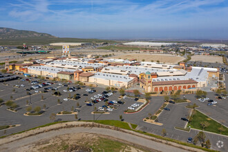 5701 Outlets At Tejon Pky, Arvin, CA - VUE AÉRIENNE  vue de carte - Image1