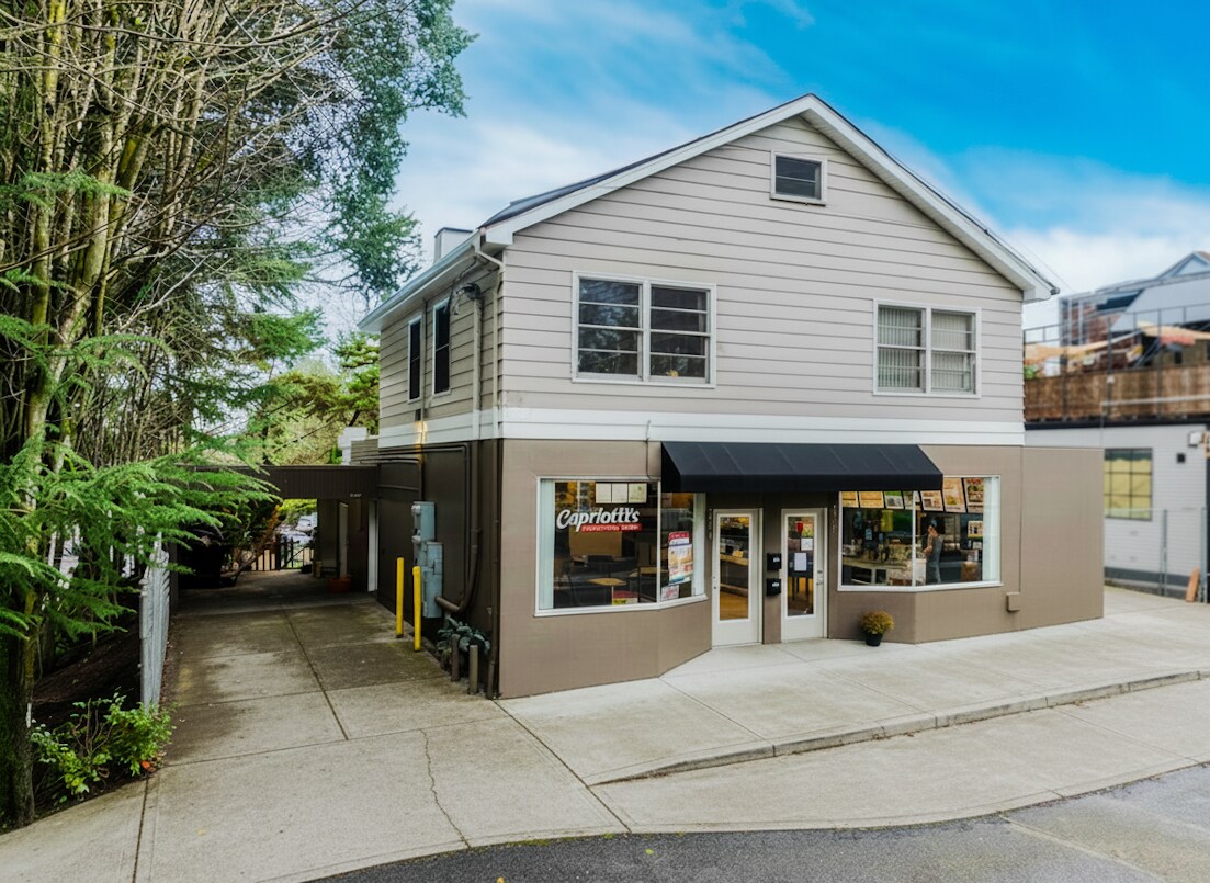 2816 NE Halsey St, Portland, OR à vendre Photo de l’immeuble– Image 1 sur 36
