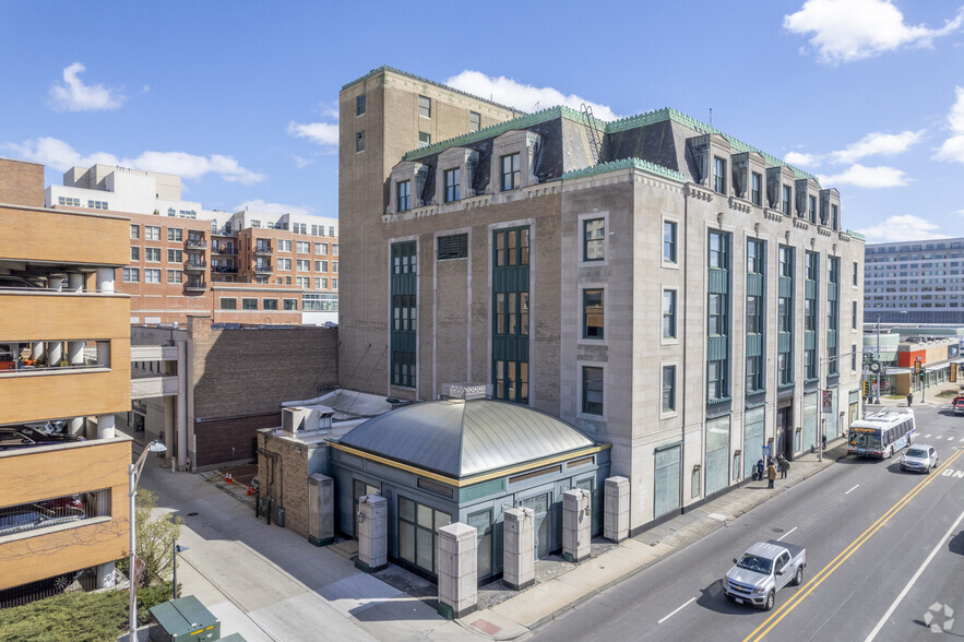 1144 Lake St, Oak Park, IL à louer - Photo de l’immeuble – Image 3 sur 7