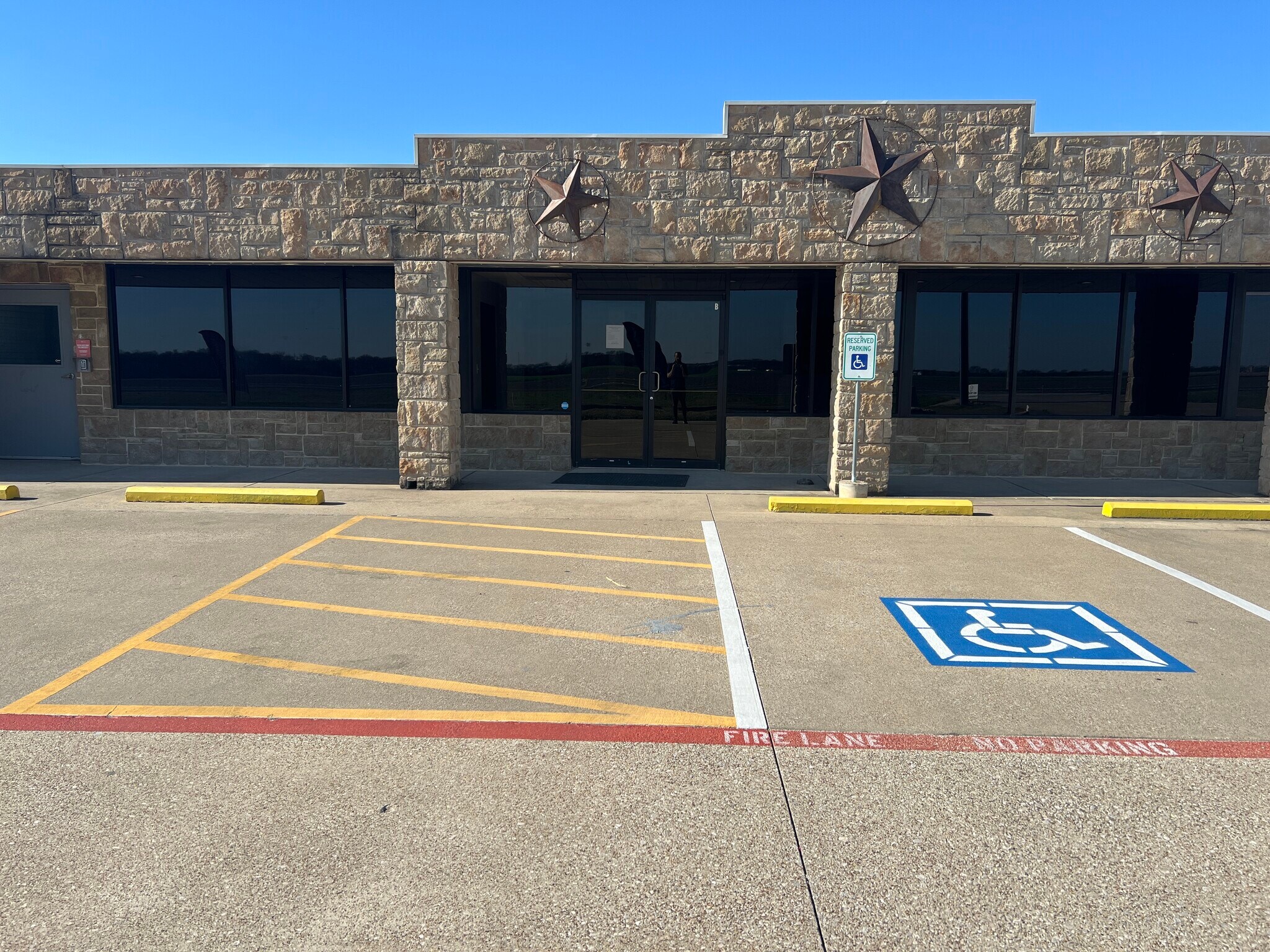 1832 Fm-66, Waxahachie, TX à louer Photo de l’immeuble– Image 1 sur 12