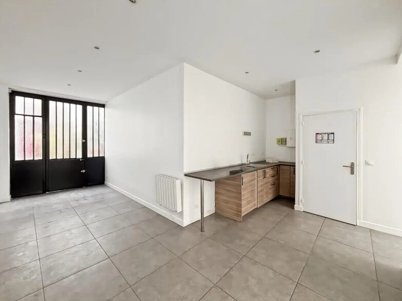 Local commercial dans Paris à louer - Photo intérieure – Image 3 sur 4