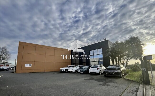 Plus de détails pour Bureau à vendre