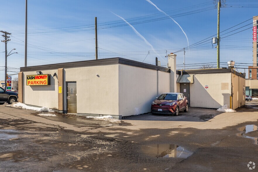 1593 Bank St, Ottawa, ON à louer - Photo de l’immeuble – Image 2 sur 2