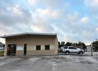 Plus de détails pour 213 Commerce Ave, Boerne, TX - Local d’activités à vendre
