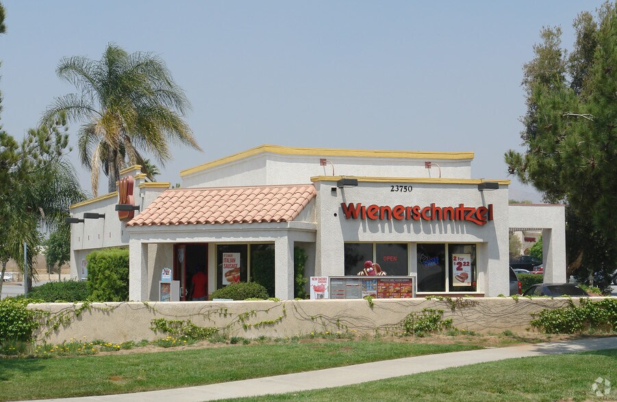 23750 Alessandro Blvd, Moreno Valley, CA à vendre - Photo de l’immeuble – Image 3 sur 4
