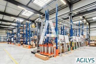 Plus de détails pour Local d'activités à louer