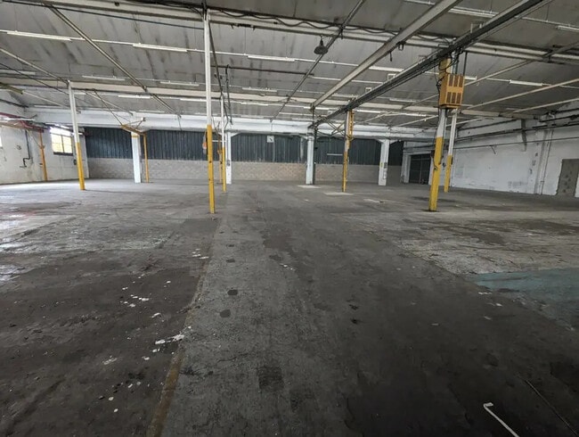 Plus de détails pour Industriel/Logistique à louer