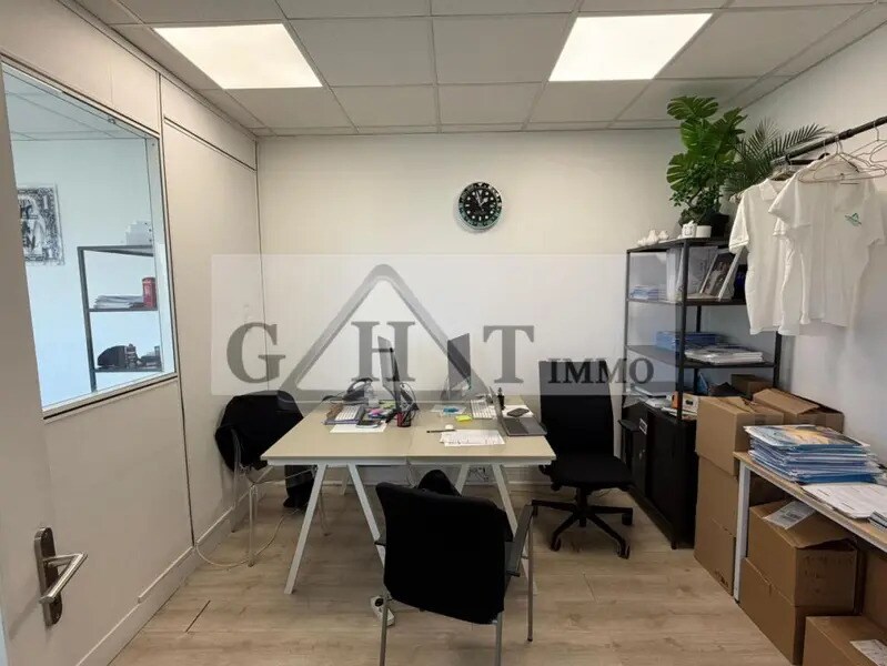 Bureau dans Maisons-Alfort à louer Photo de l’immeuble– Image 1 sur 5