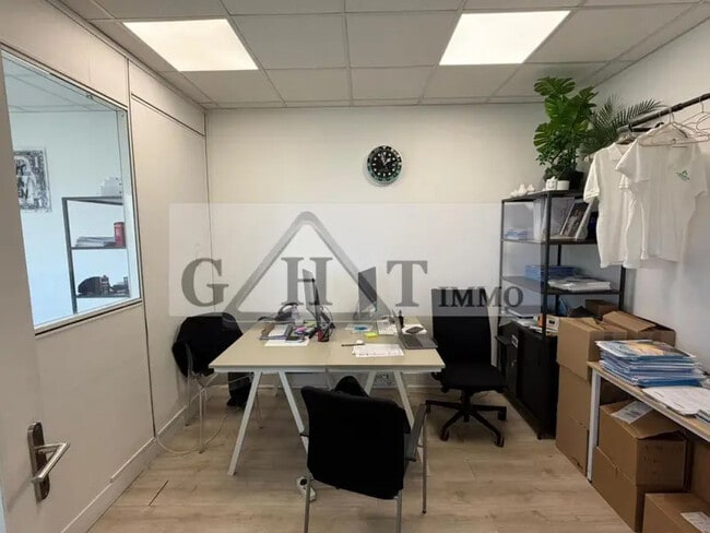 Plus de détails pour Bureau à louer