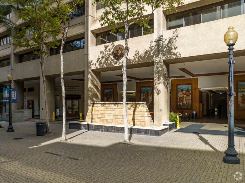 900 Fort Street Mall, Honolulu, HI à louer - Photo de l’immeuble – Image 2 sur 6