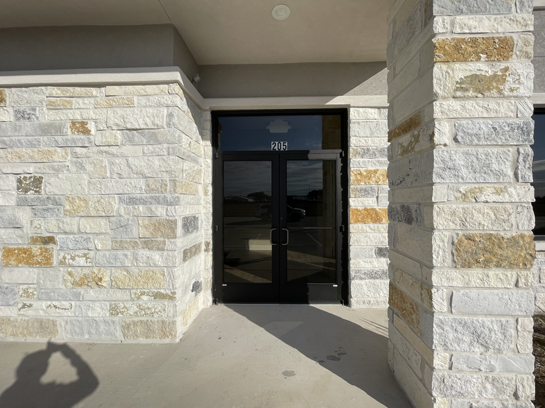 25145 Star Lane, Katy, TX à louer - Photo de l’immeuble – Image 2 sur 9