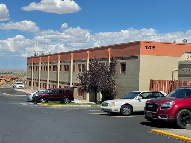 1208 Hilltop Dr, Rock Springs, WY à louer - Photo de l’immeuble – Image 2 sur 9