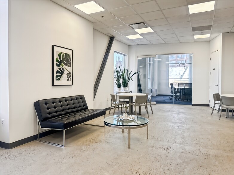 37 Easton Ave, New Brunswick, NJ à louer - Photo intérieure – Image 3 sur 14