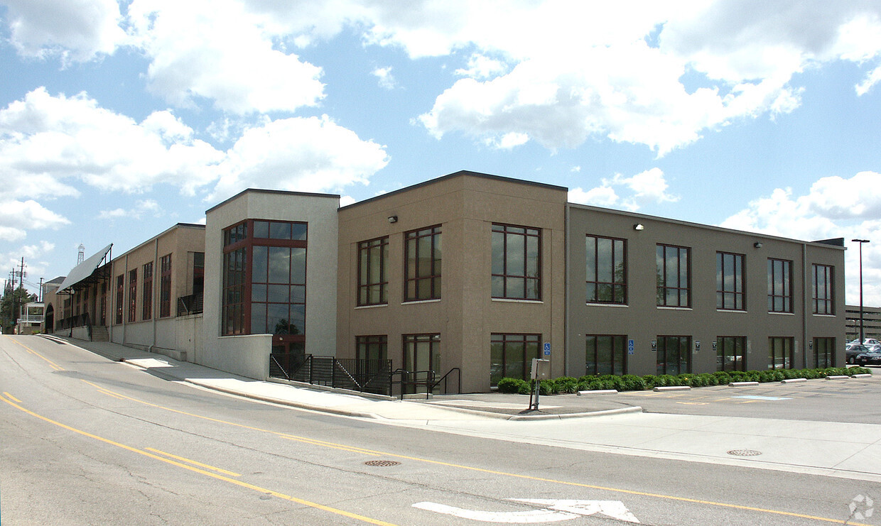 111 Liberty St, Columbus, OH à louer Photo de l’immeuble– Image 1 sur 4