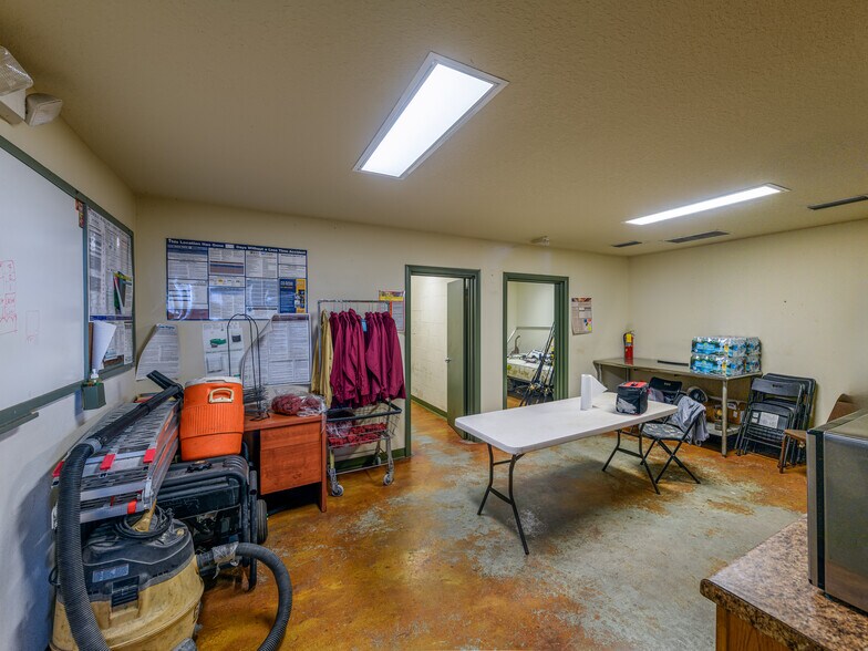 4313 W South Ave, Tampa, FL à vendre - Photo de l’immeuble – Image 2 sur 5