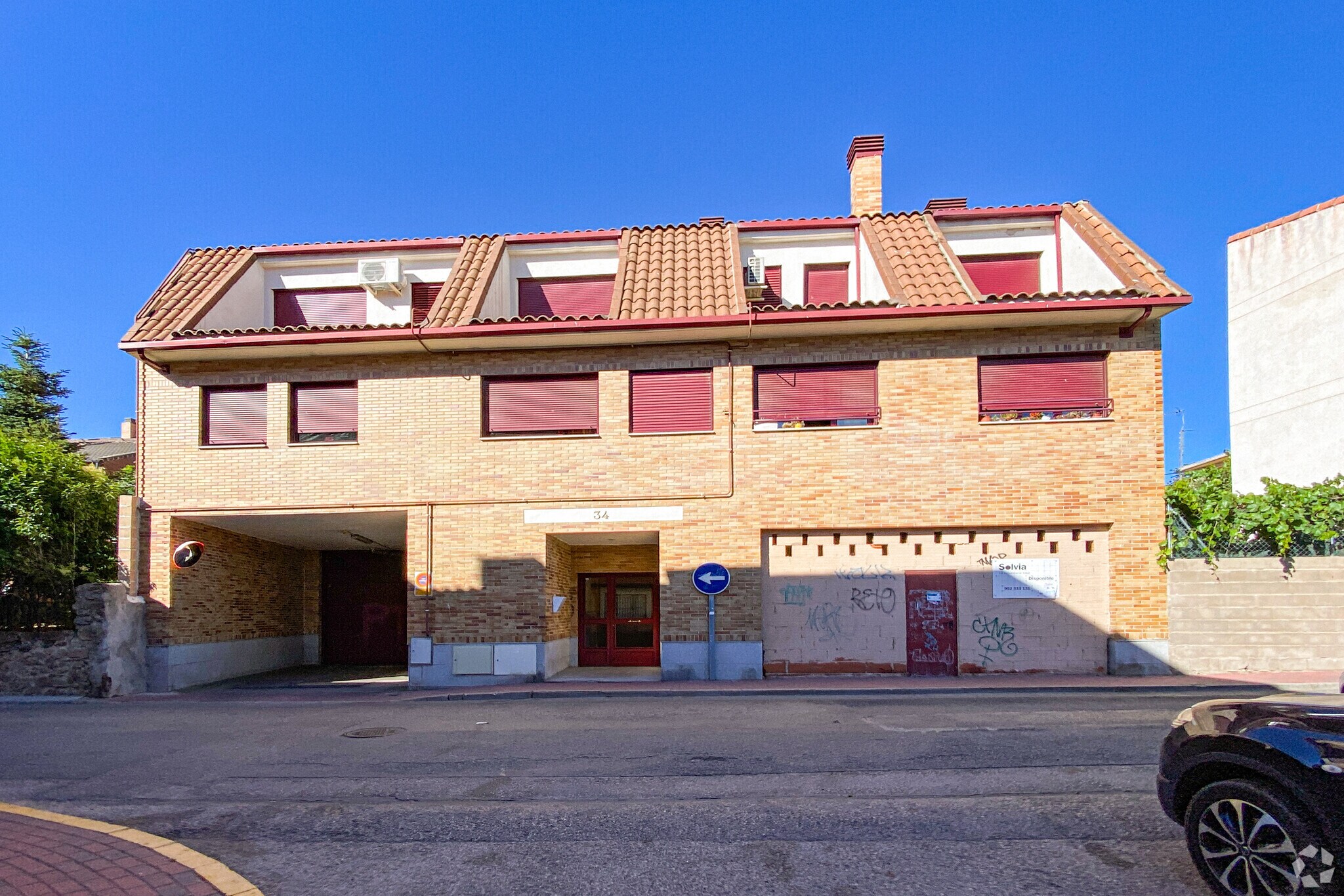 Local commercial dans Pedrezuela, Madrid à louer Photo principale– Image 1 sur 2