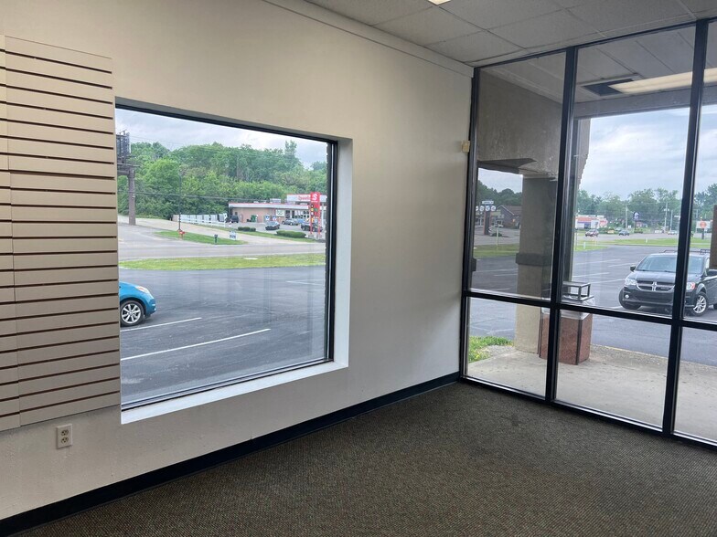 1030-1068 Upper Valley Pike, Springfield, OH à louer - Photo de l’immeuble – Image 3 sur 15