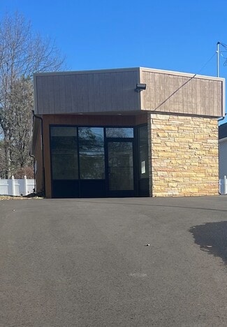 Plus de détails pour 350 Farmington Ave, Plainville, CT - Local commercial à vendre