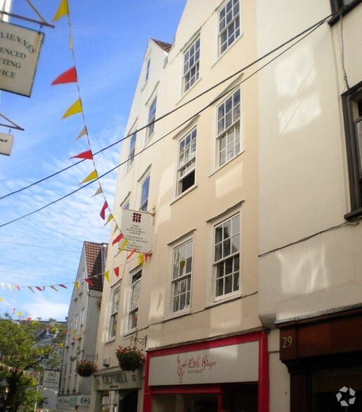 31-33 Le Pollet, Guernsey à louer - Photo de l’immeuble – Image 1 sur 1