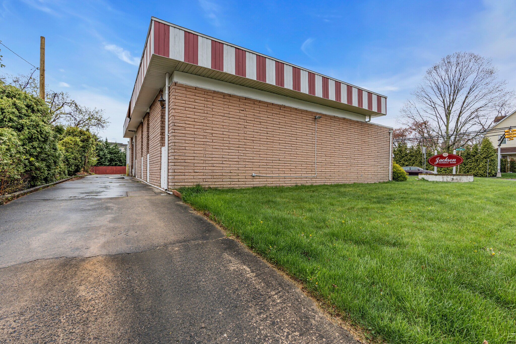 242 Neptune Blvd, Neptune, NJ à vendre Photo principale– Image 1 sur 50