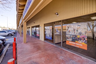 2281-2345 E Sunset Rd, Las Vegas, NV à louer Photo de l’immeuble– Image 1 sur 7