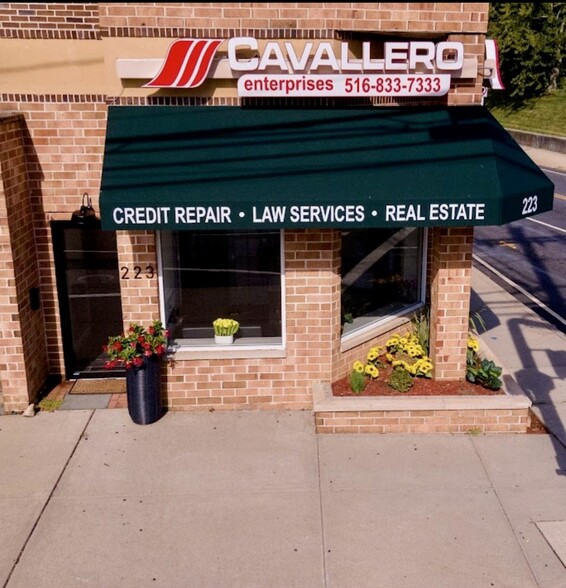 221-223 Glen St, Glen Cove, NY à louer - Photo de l’immeuble – Image 1 sur 6