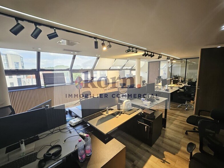 Bureau dans Asnières-sur-Seine à vendre - Photo intérieure – Image 3 sur 8