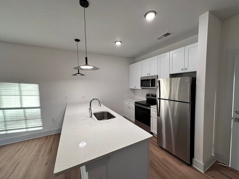 3515 Markland Dr, Charlotte, NC à vendre - Photo intérieure – Image 3 sur 9