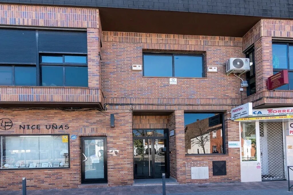 Bureaux/Local commercial dans Torrejón de la Calzada, Madrid à louer Plan d’étage– Image 1 sur 4