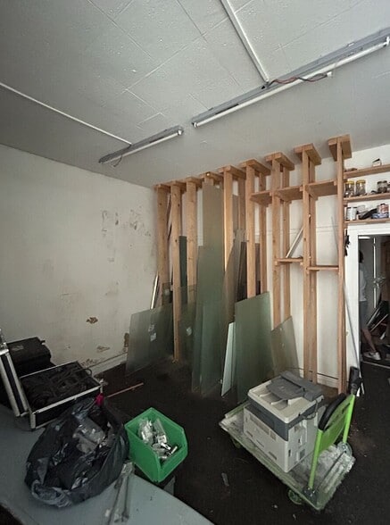 16 Rue Salneuve, Paris à louer - Photo intérieure – Image 3 sur 11