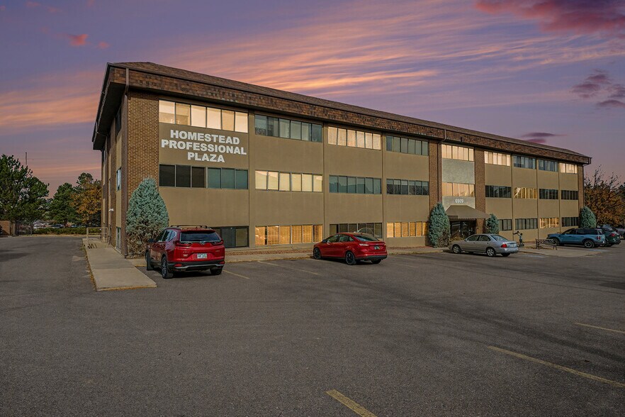 6909 S Holly Cir, Centennial, CO à vendre - Photo de l’immeuble – Image 3 sur 35