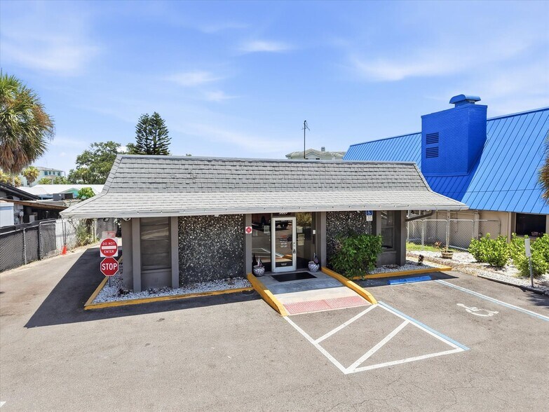 5005 Gulf Blvd, Saint Petersburg, FL à vendre - Photo de l’immeuble – Image 2 sur 25