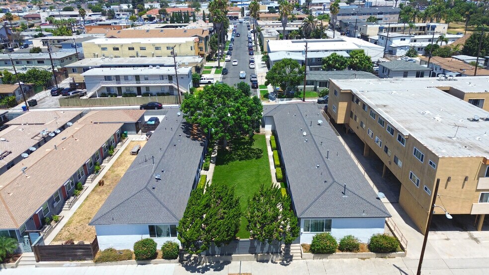 10 Units in Long Beach | ADU Plans portefeuille de 2 biens à vendre sur LoopNet.fr - Photo de l’immeuble – Image 2 sur 12