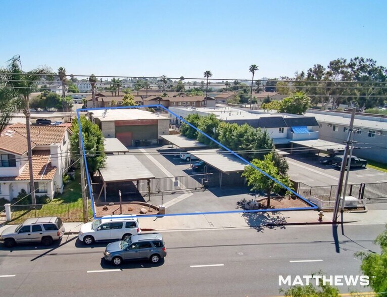 361 E Washington Ave, Escondido, CA à vendre - Photo principale – Image 1 sur 3