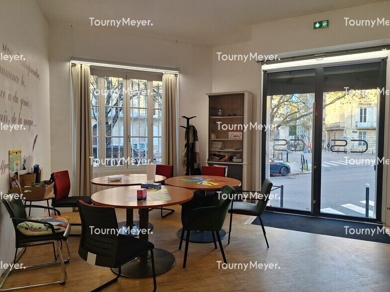 Bureau dans Bordeaux à louer - Photo intérieure – Image 2 sur 6