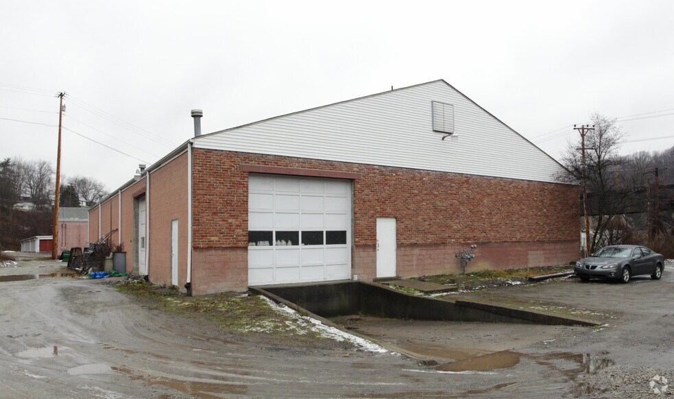 451 Millers Run Rd, Morgan, PA à louer - Photo de l’immeuble – Image 3 sur 3