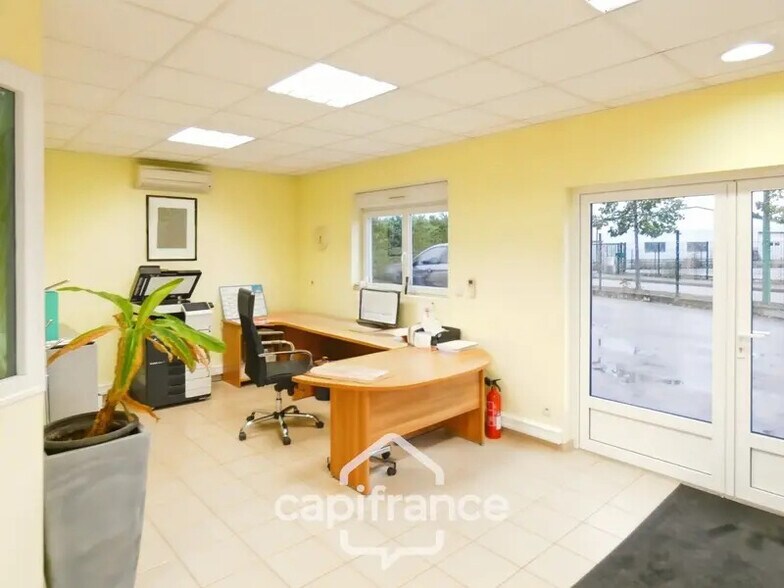 Bureau dans Chalon-sur-Saône à louer - Photo de l’immeuble – Image 3 sur 10