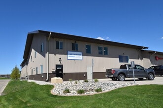 3417 7th Ave N, Fargo, ND à louer Photo de l’immeuble– Image 1 sur 6