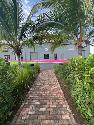 Plus de détails pour 2510 Florida Ave, West Palm Beach, FL - Bureau/Local commercial à louer