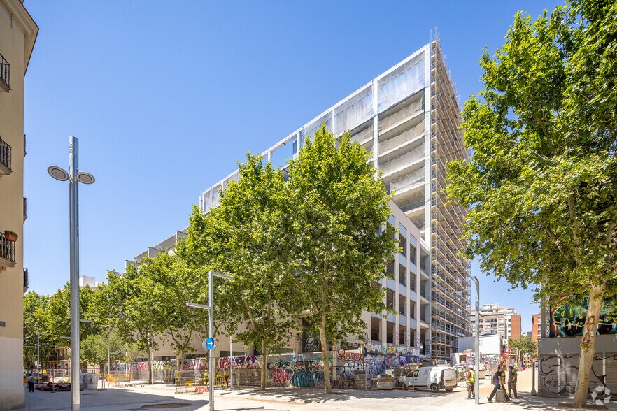 Carrer De Vila I Vilà, 40-44, Barcelone, Barcelona à louer - Photo de l’immeuble – Image 3 sur 15